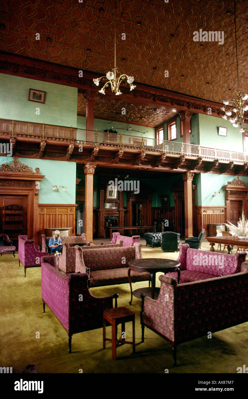 Indien Tamil Nadu Ootacamund Fernhill Palace Hotel ballroom Stockfoto