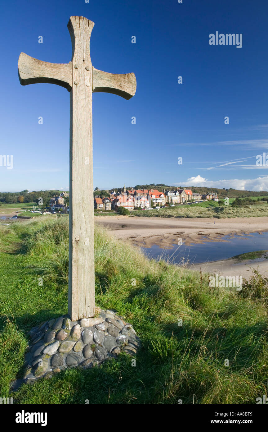 Alnmouth und Kreuz gewidmet St. Cuthbert auf Church Hill, Northumberland, England Stockfoto