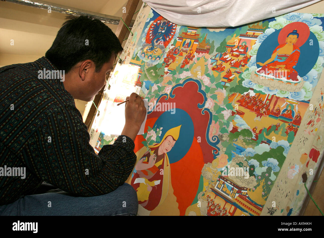 Indien Himachal Pradesh Norbulingka Institut tibetische Künstler ein Thangka Malerei Stockfoto