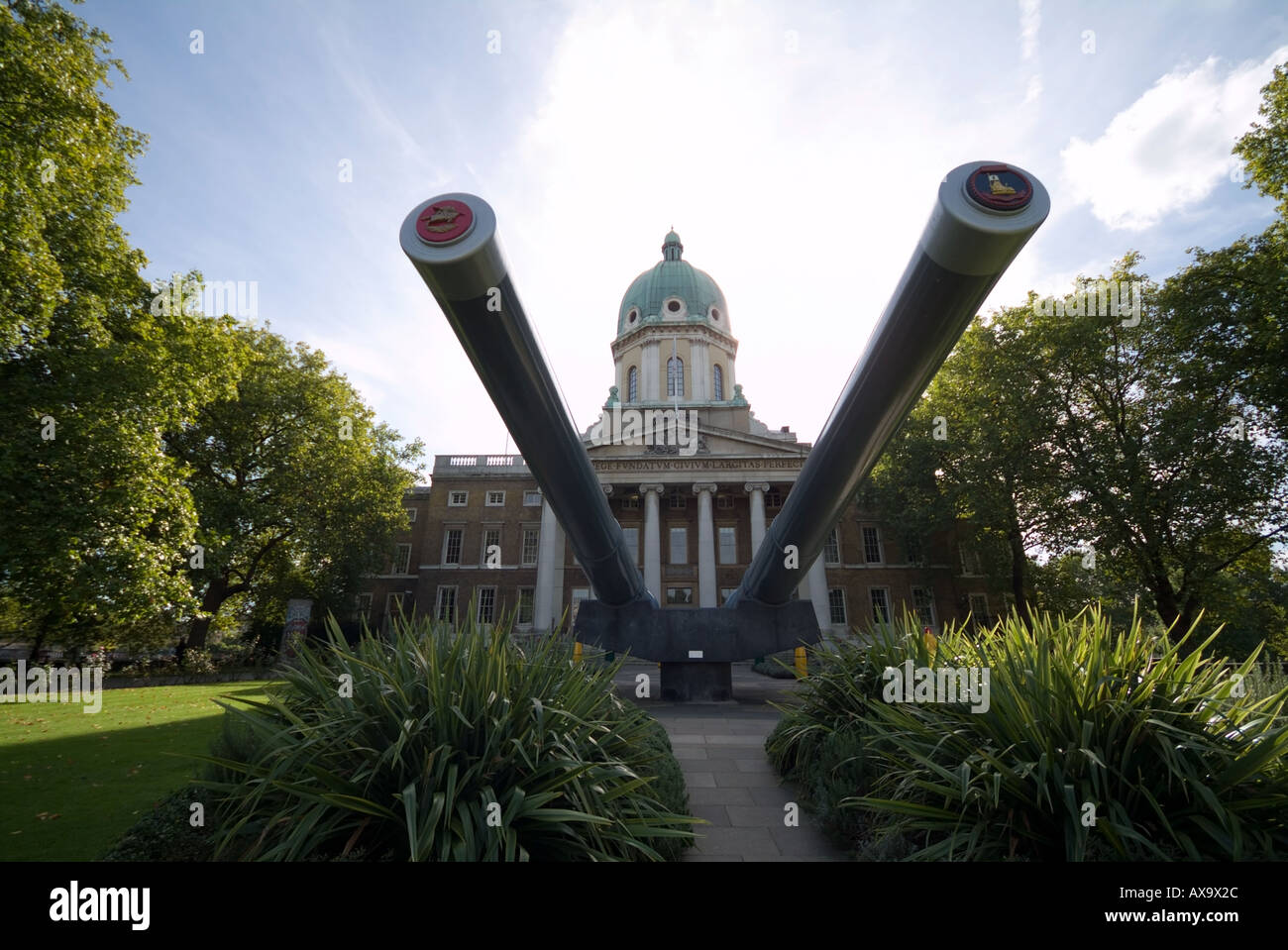 Das Imperial War Museum beherbergt Reliquien aus dem ersten und zweiten Weltkrieg Stockfoto