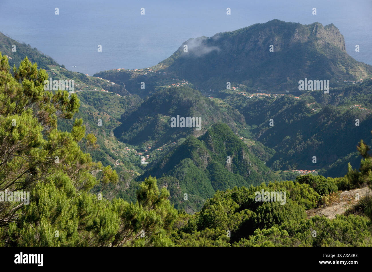 Portugal-Madeira-Blick vom Pico Arieiro auf Faial Stockfoto