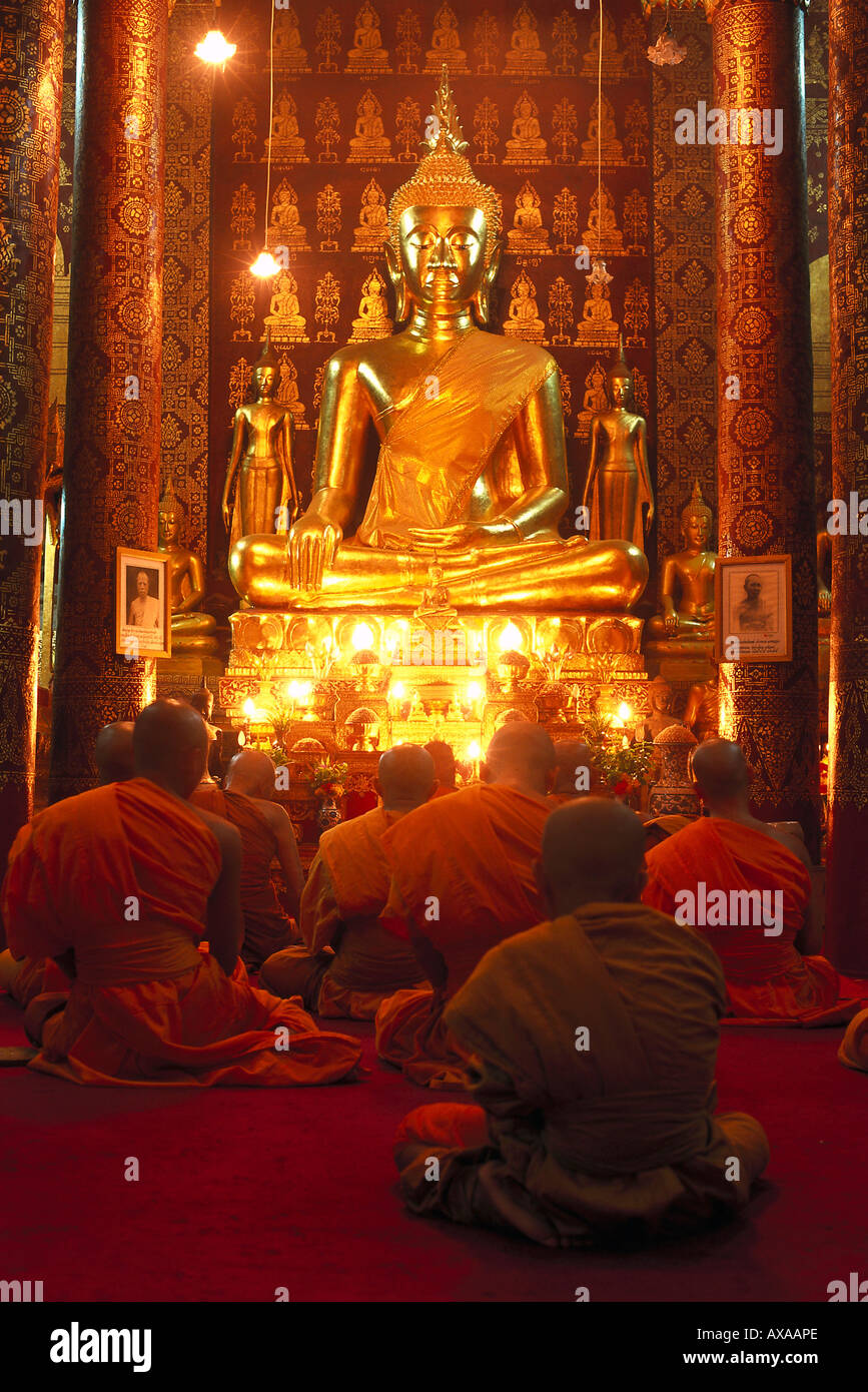 Mönche im Wat Sean, Luang Prabang, Laos Stockfoto