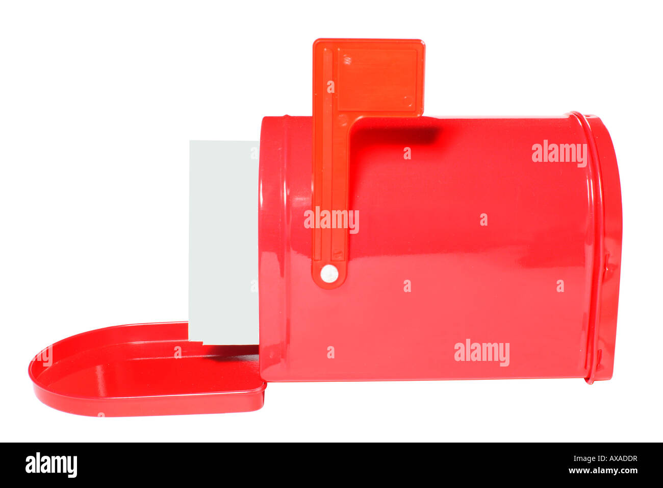 Weiße Umschläge im roten Briefkasten auf reinen weißen Hintergrund isoliert Stockfoto