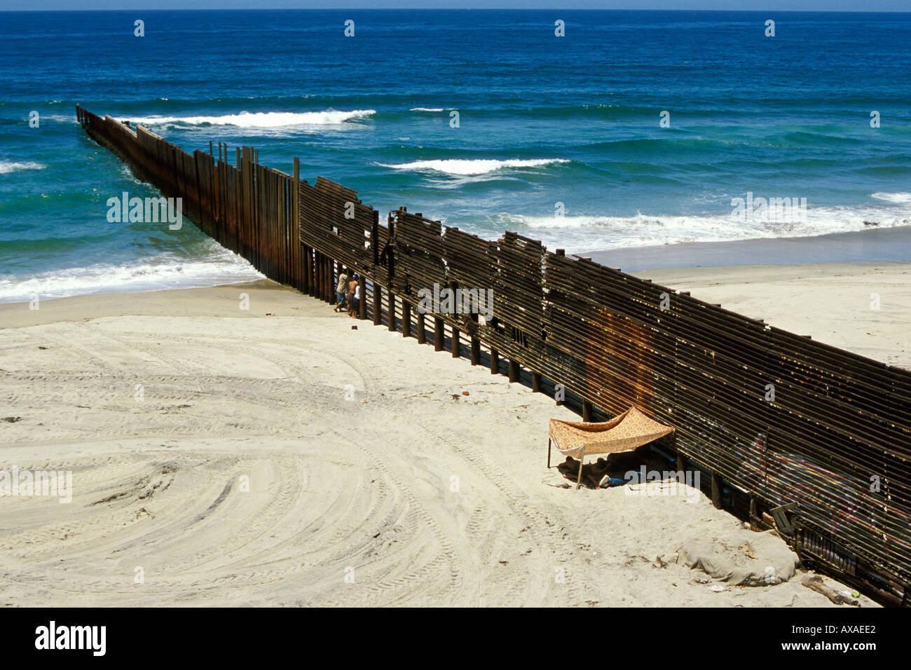 Gehört Mexiko Zu Den Usa Mexiko, Tijuana, Mexiko USA Grenzzaun Stockfoto, Bild: 1748705 - Alamy