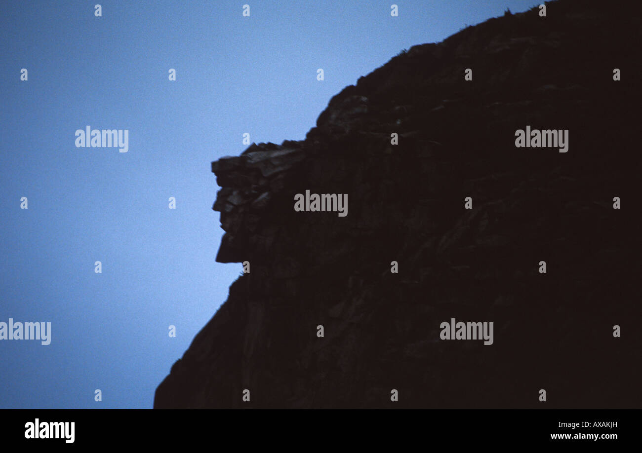 Die Silhouette der Alter Mann des Berges, die auf der Seite Cannon Mountain in den White Mountains in New Hampshire, USA Stockfoto