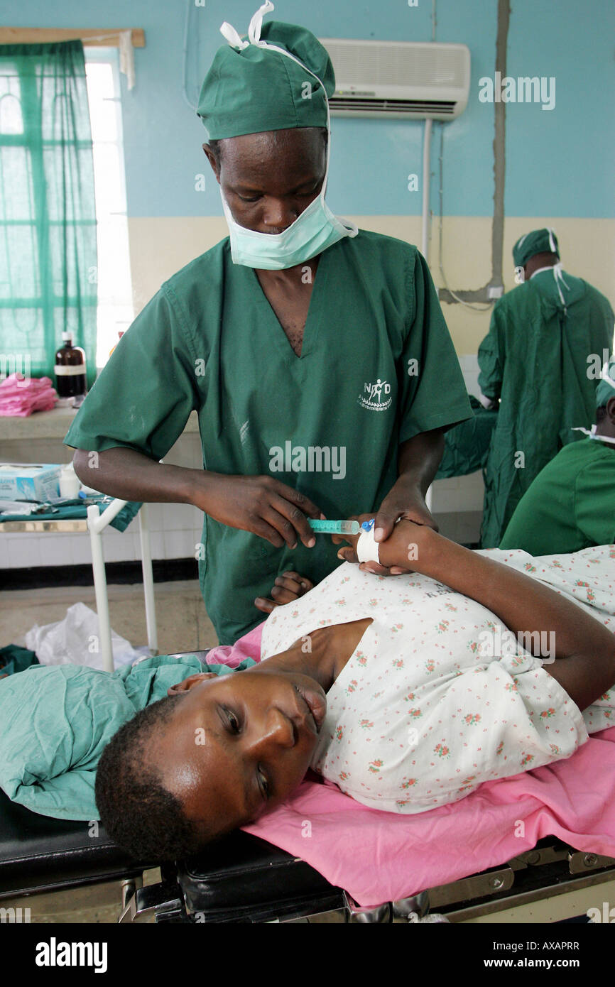 Klumpfuß-Behandlung bei der Mission der Nyabondo, Kisumu, Kenia Stockfoto