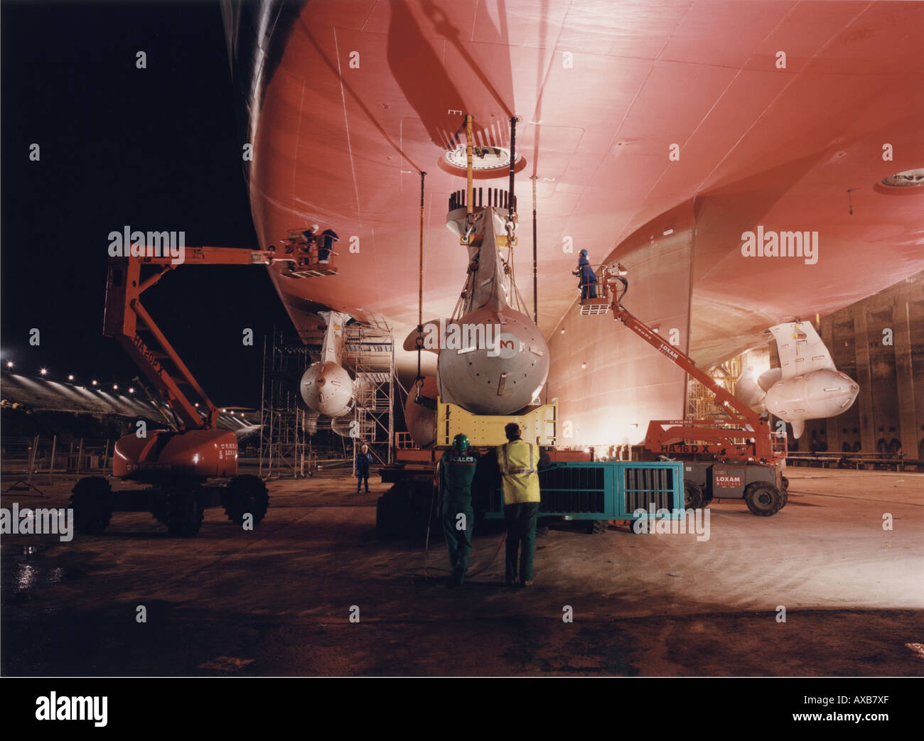 Propeller von der Queen Mary 2, Werft in Saint-Nazaire, Frankreich Stockfoto