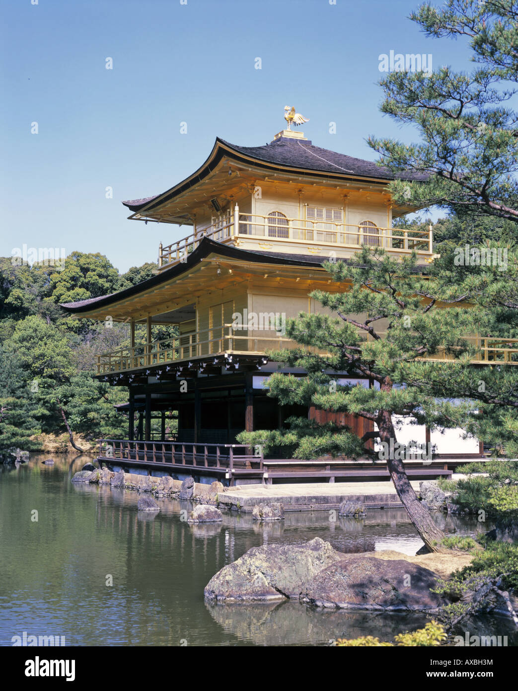 Kinkakuji oder goldenen Pavillon Spiegelbild im Wasser, Kyoto, Japan Stockfoto