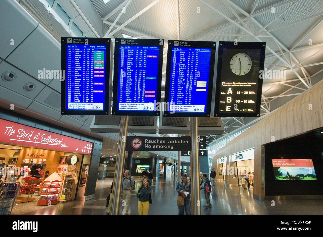 SchweizZürich Flughafen duty free shopping Anzeigefeld Stockfotografie Alamy