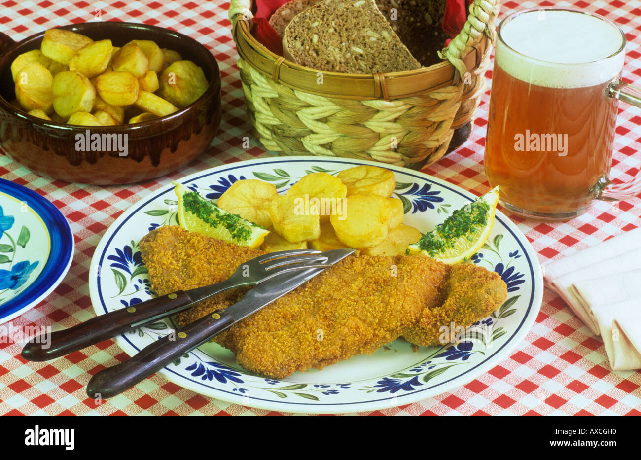 Österreich Essen Wiener Schnitzel Stockfoto