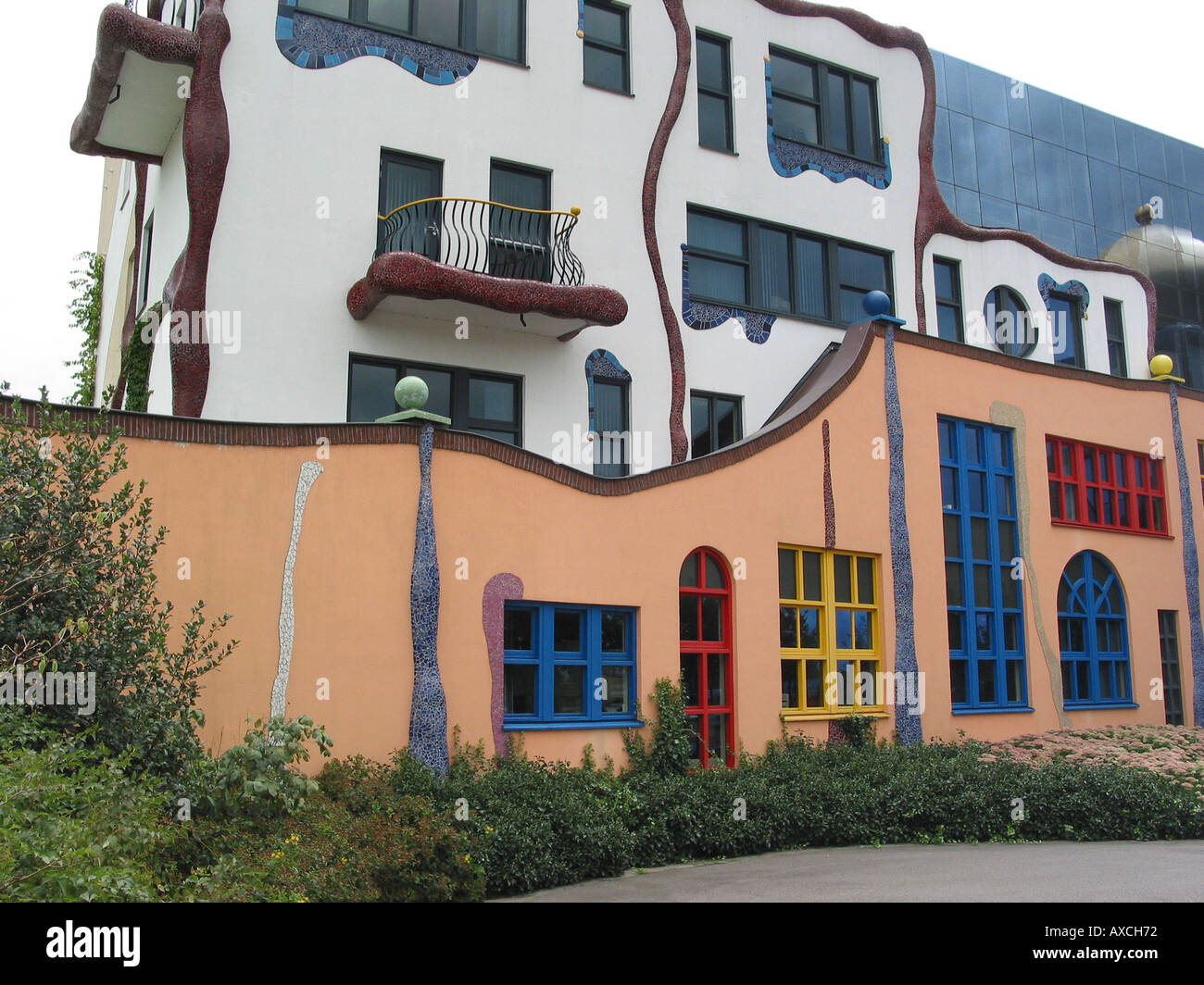 Hundertwasser Lookalike Bürogebäude Aan de Stegge Goor Overijssel Niederlande Stockfoto