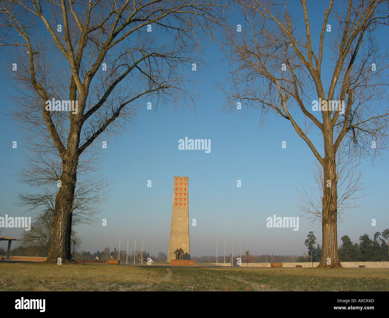 Memorial Statue und Obelisk KZ Sachsenhausen Deutschland Stockfoto