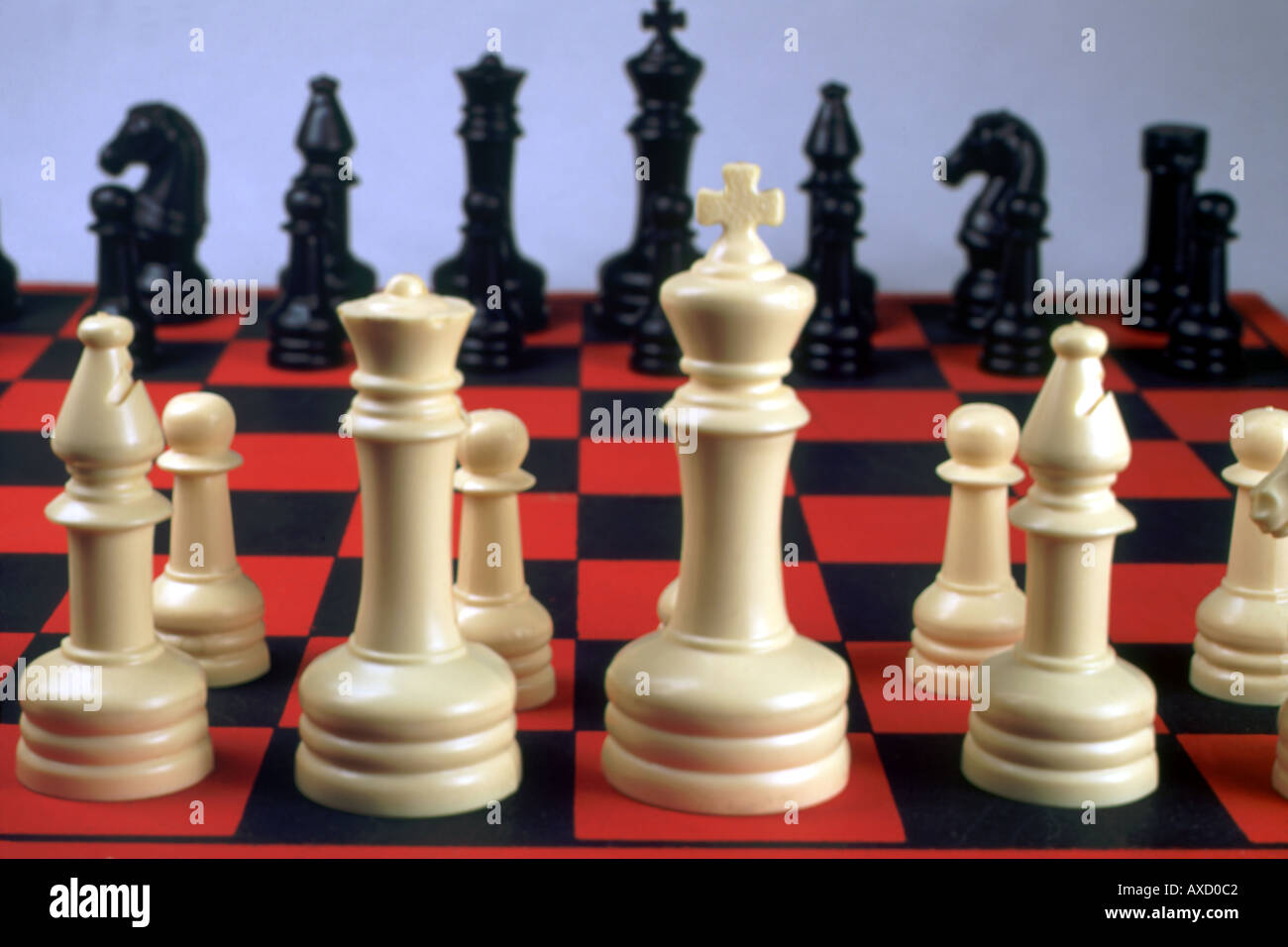 Figuren auf dem Schachbrett Stockfoto