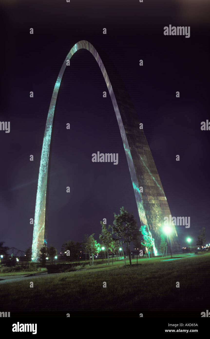 Gateway Arch St.Louis nachts Stockfoto