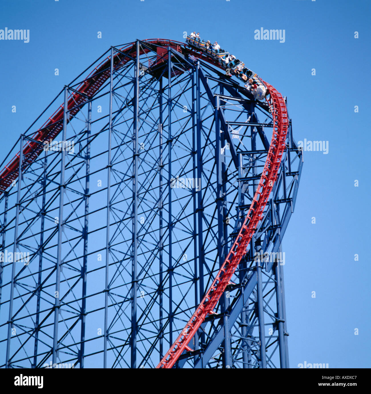 Pepsi Max "Big One" Achterbahn fahren, Pleasure Beach Blackpool, Lancashire, England, UK. Stockfoto
