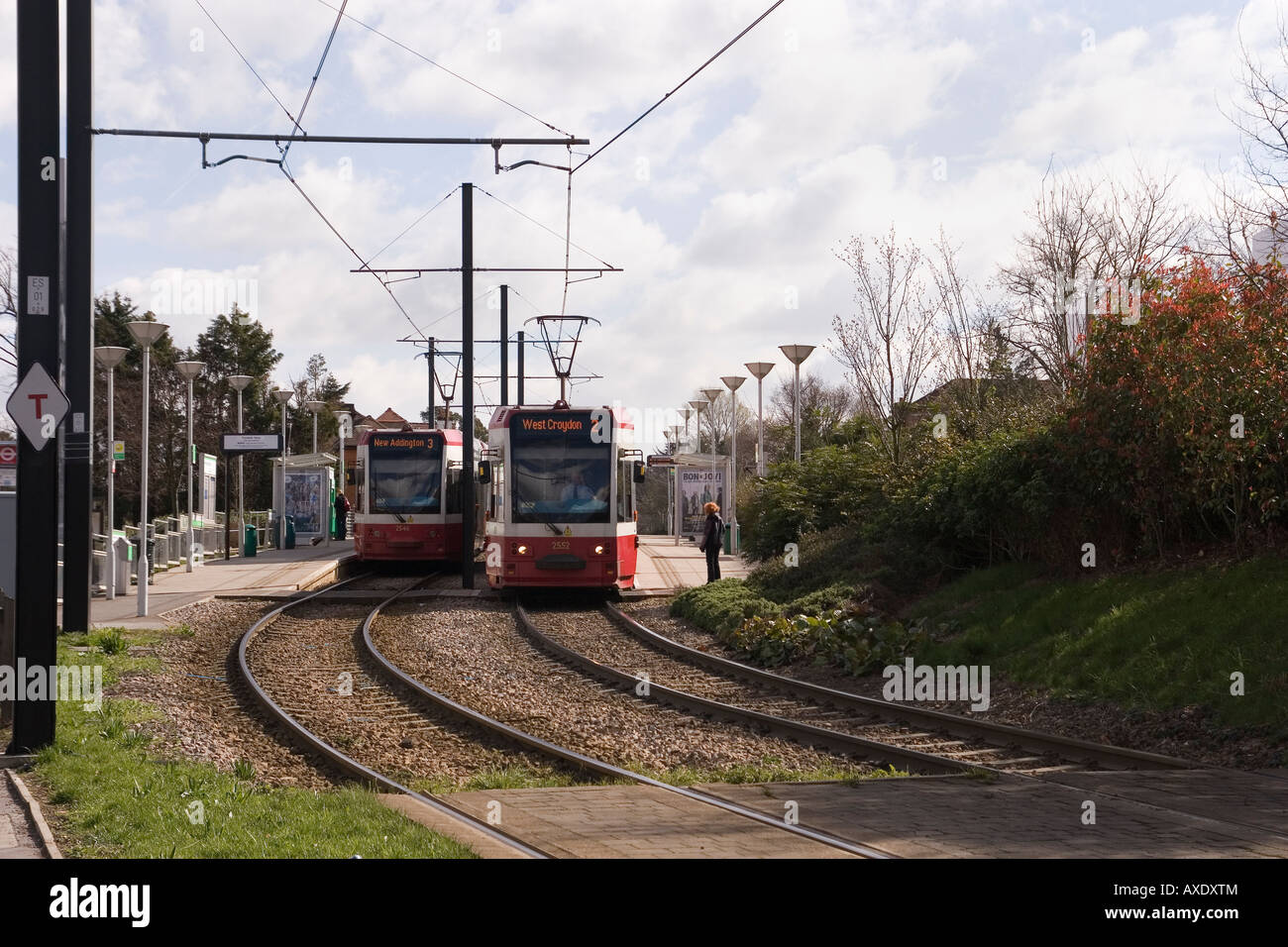 Straßenbahn-Haltestelle in Croydon Stockfoto
