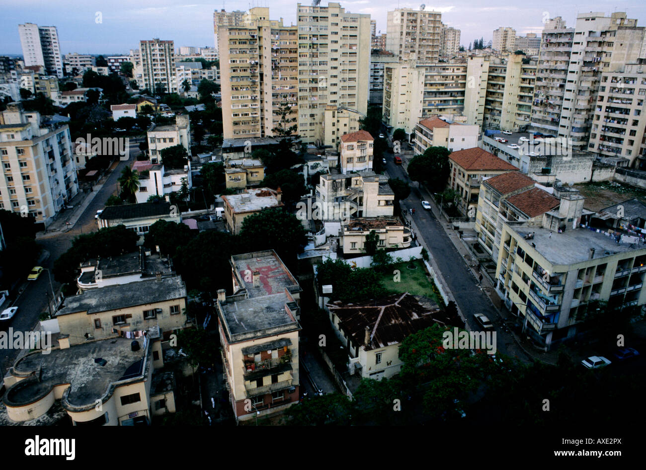 High-Rise Wohnung Blöcke im Zentrum von Maputo, der Hauptstadt von Mosambik Stockfoto