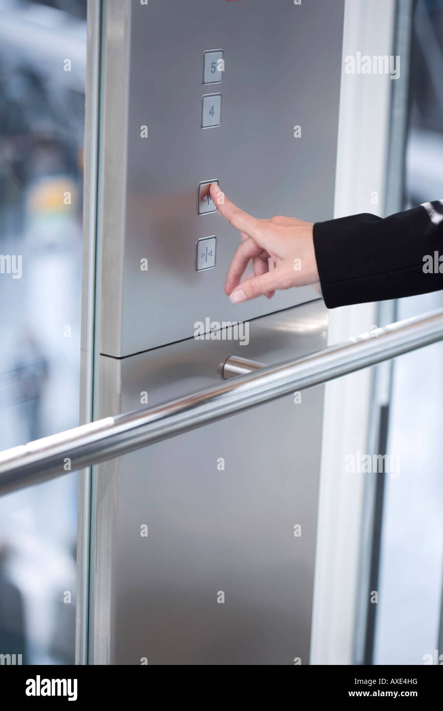 Lift button -Fotos und -Bildmaterial in hoher Auflösung – Alamy