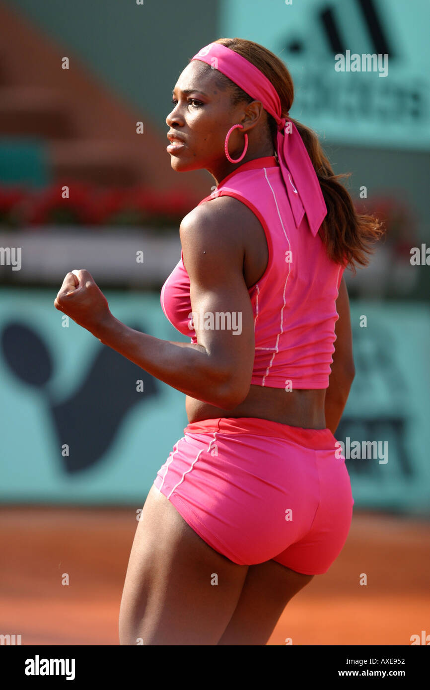 Serena Williams (USA) feiert bei den French Open 2004 Stockfoto