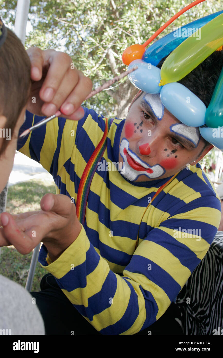 North Miami Beach, Florida, Polizeibehörde, Strafverfolgung, Kriminalprävention, Kriminologie, Häuser mit offenem Haus, Wohnsitz, lateinamerikanisches Latino Stockfoto
