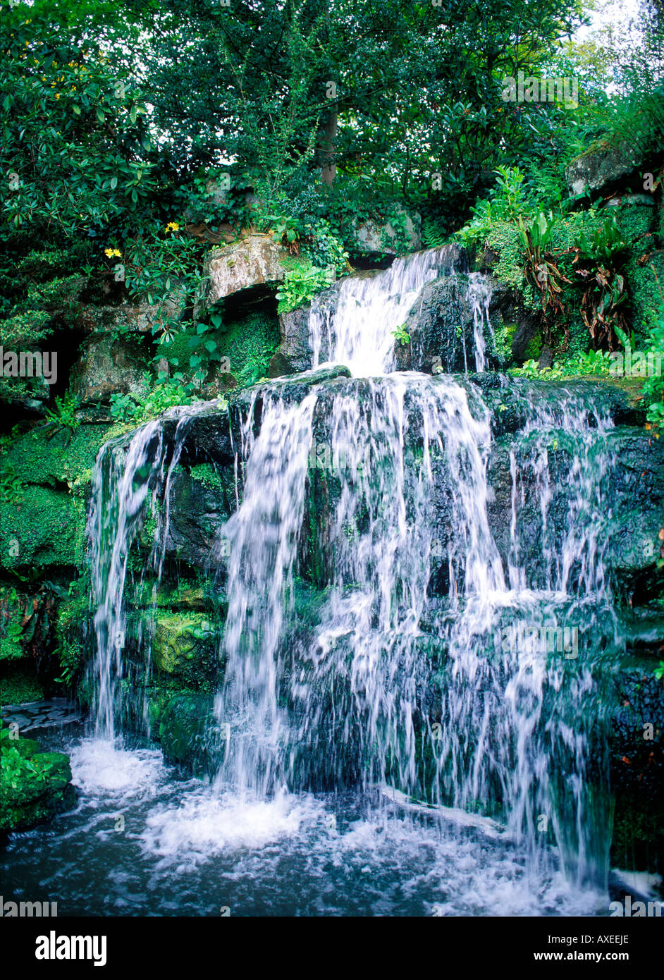 Wasserfall; Hever Castle; Kent; Großbritannien, England; Stockfoto