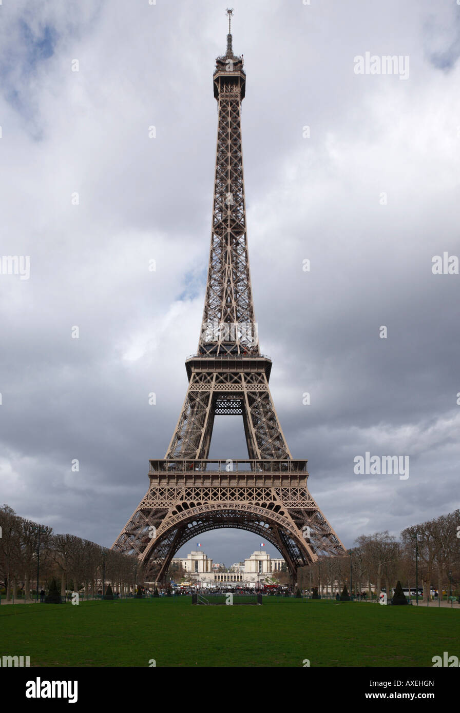 Paris, Tour Eiffel, Eiffelturm, Blick Über Das Marsfeld Nach Nordwesten Stockfoto