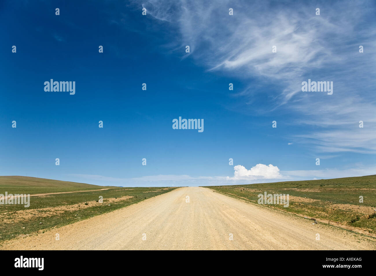 Offene Straße zentrale Mongolei Zentralasien Stockfoto
