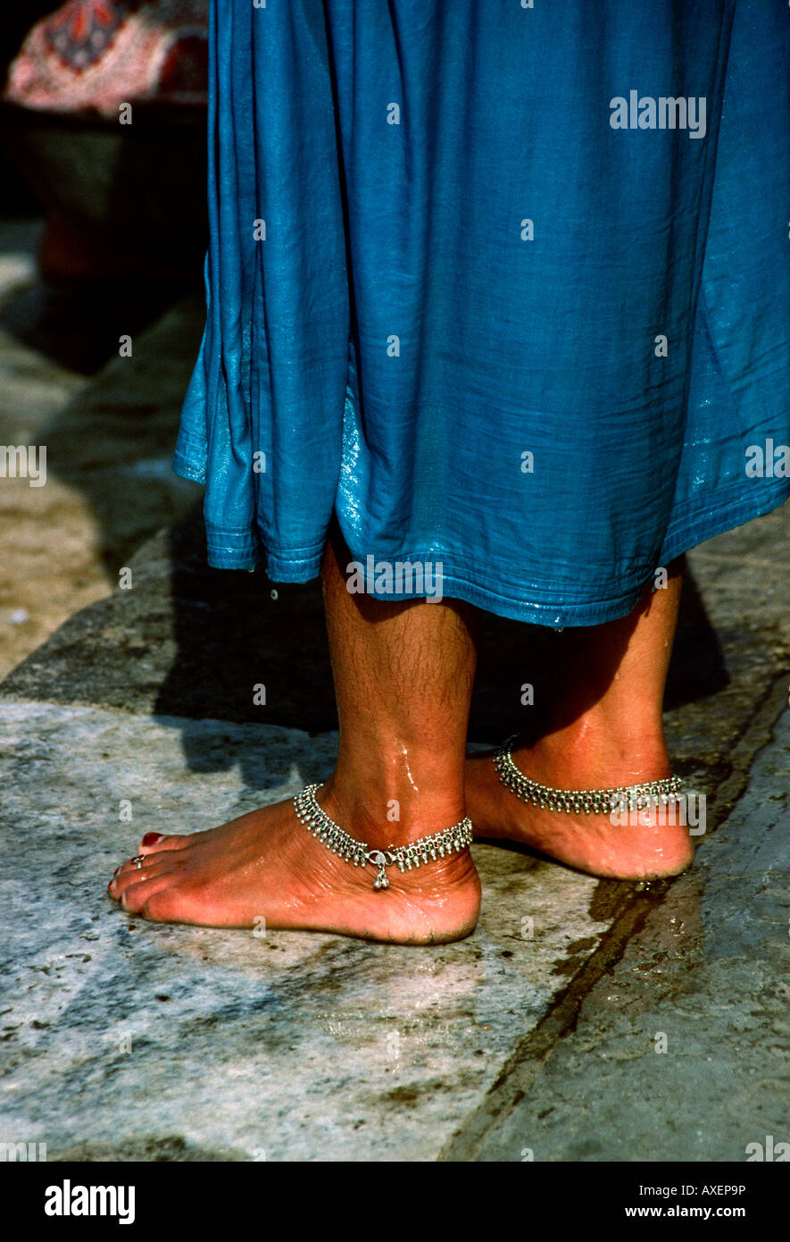 Silberne Fusskettchen Stockfotos Und Bilder Kaufen Alamy