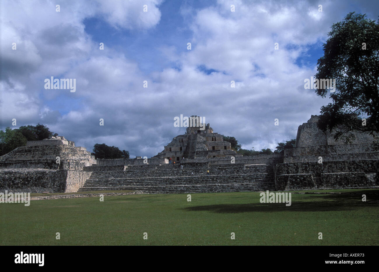 Akropolis und große Treppe Edzna Maya Historic site Halbinsel Yucatan Mexiko Stockfoto