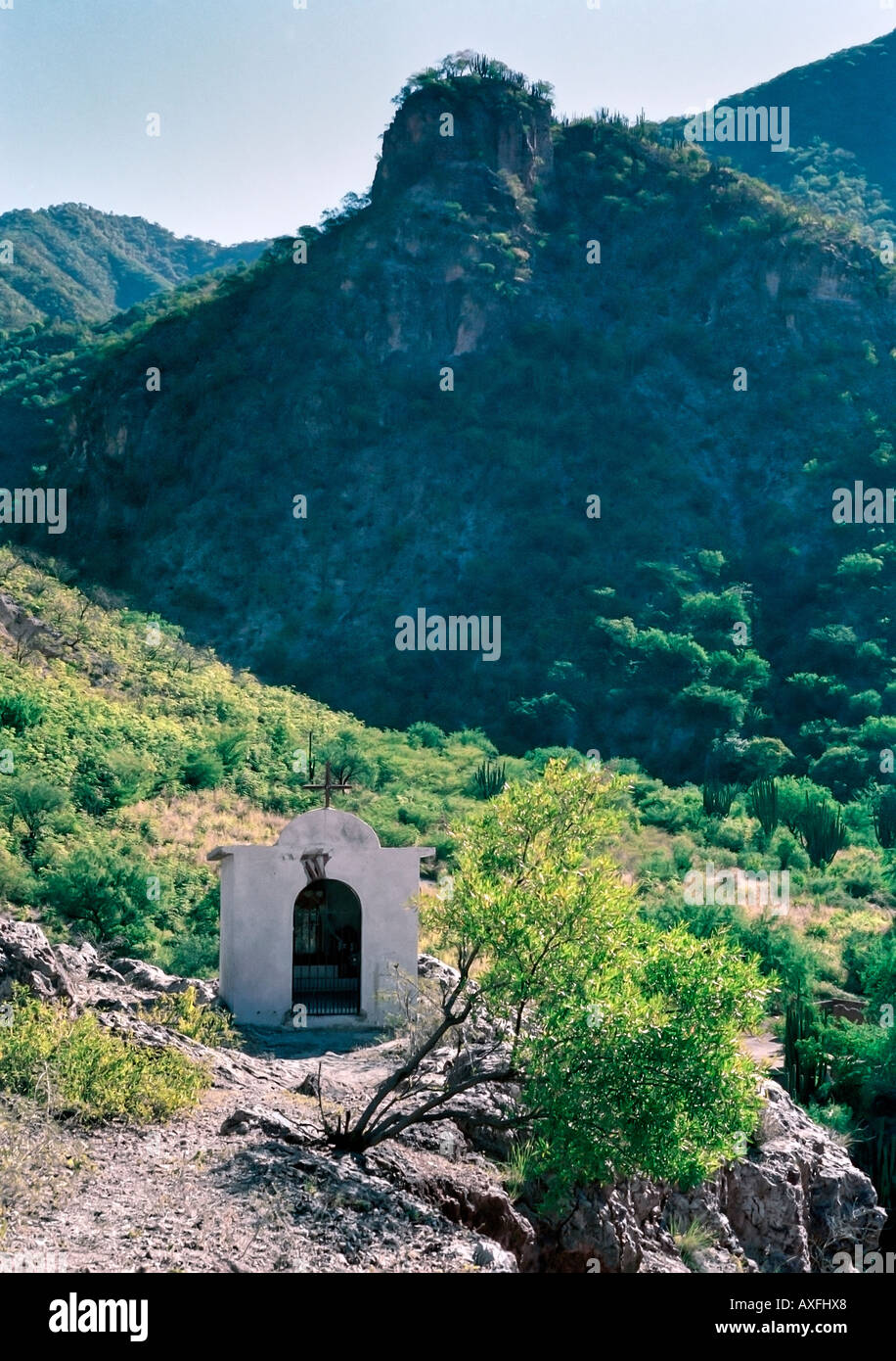Votiv Kapelle in den Bergen von Copper Canyon Stockfoto