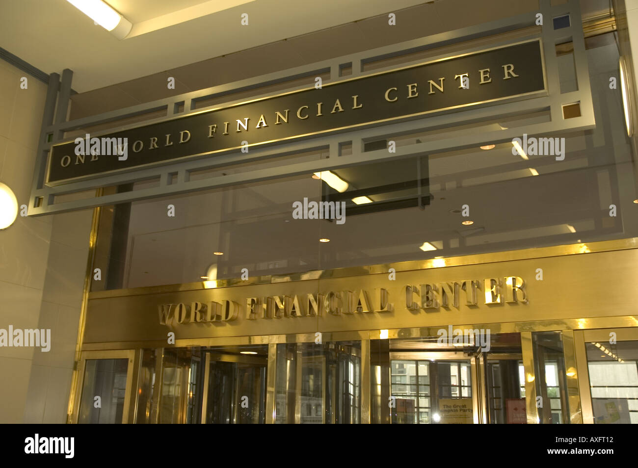 Zeichen empfängt Sie das World Financial Center in New York, NY. Stockfoto