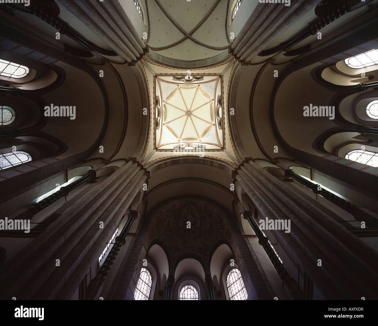 Neuss, Damenstiftskirche St. Quirinus, Blick in Das Vierungsgewölbe Stockfoto