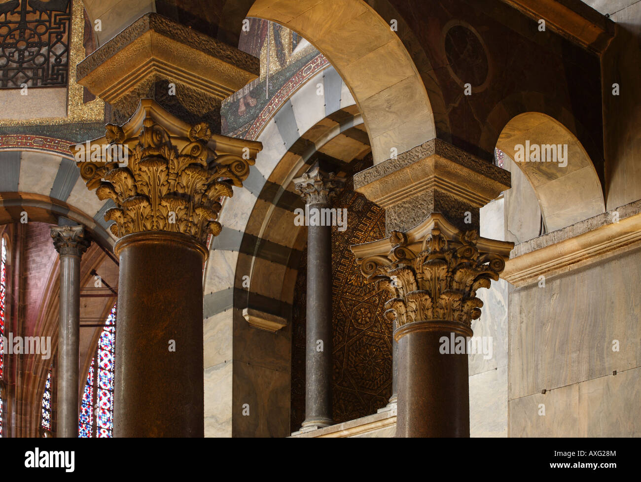 Aachen, Münster (Pfalzkapelle), Oberer Oktogonumgang Stockfotografie