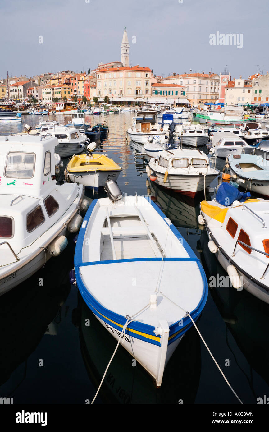 Boote im Hafen, Rovinj, Kroatien Stockfoto