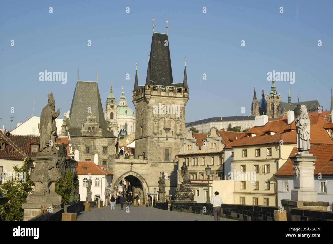 Carls Brücke Eingang zum Berg Hradschin Prag Ende Stockfoto