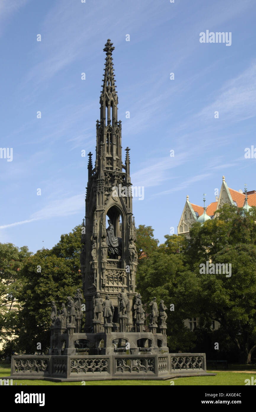 Prag, Denkmal in der Nähe Fluss Moldau Stockfoto