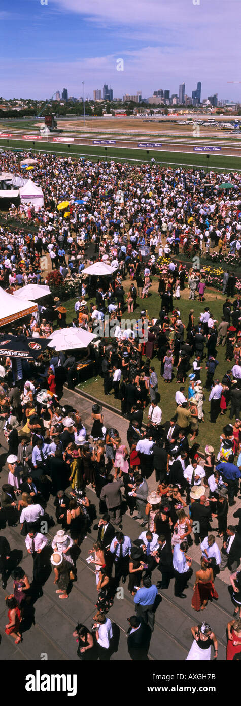 Spring Racing Carnival Flemington Melbourne Victoria Australien vertikal Panorama Stockfoto