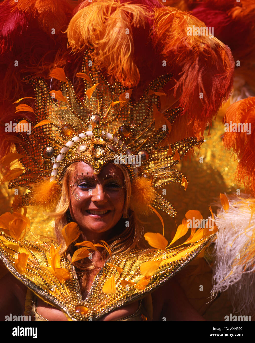 2006 Notting Hill Carnival. Eine Straße Partei und Festival unter der Leitung von der Karibischen Gemeinschaft in London. Jedes Jahr im August statt. Stockfoto