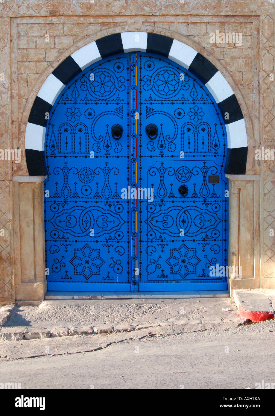 Tunesische Tür. Stockfoto
