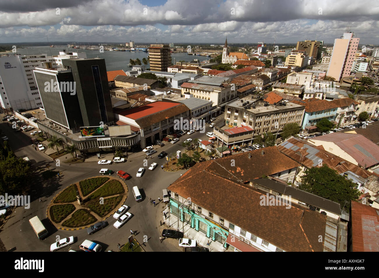 Tansania-Dar Es Salaam-Stadtbild mit Askari-Denkmal Stockfoto