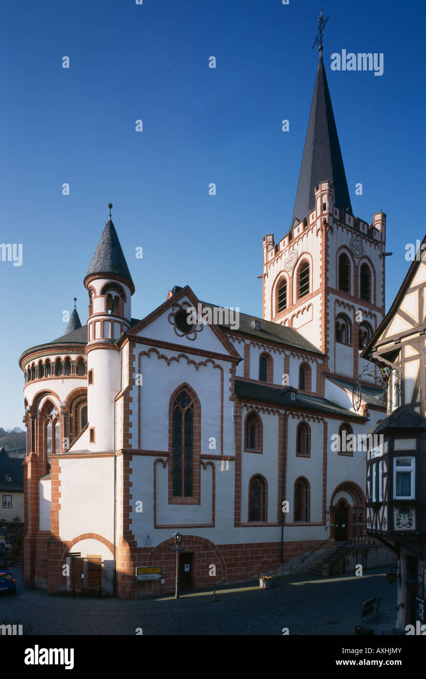 Bacharach, Pfarrkirche St. Peter, Blick von Nordosten Stockfoto