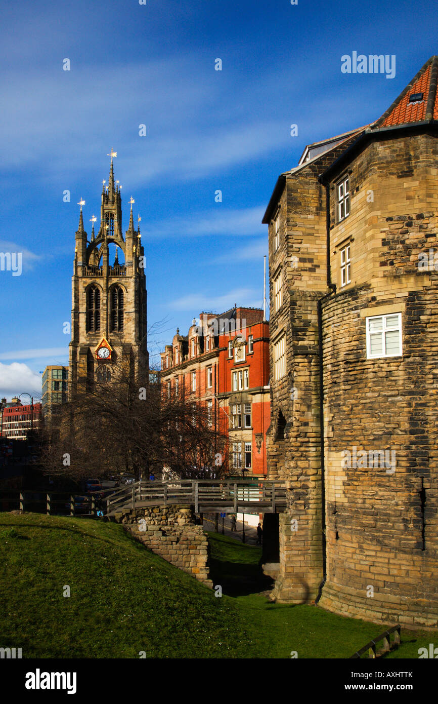 Schwarze Tor und Kathedrale Turm Newcastle Upon Tyne England Stockfoto