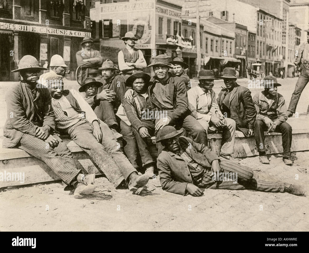 African American roustabouts auf dem Deich in St. Louis Missouri 1890. Albertype (Foto) Stockfoto