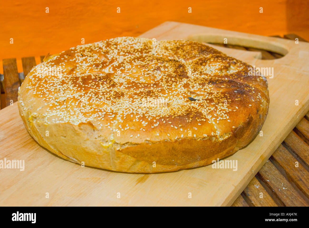 Brot, gebacken in Outdoor-Holz befeuert Ofen Stockfoto
