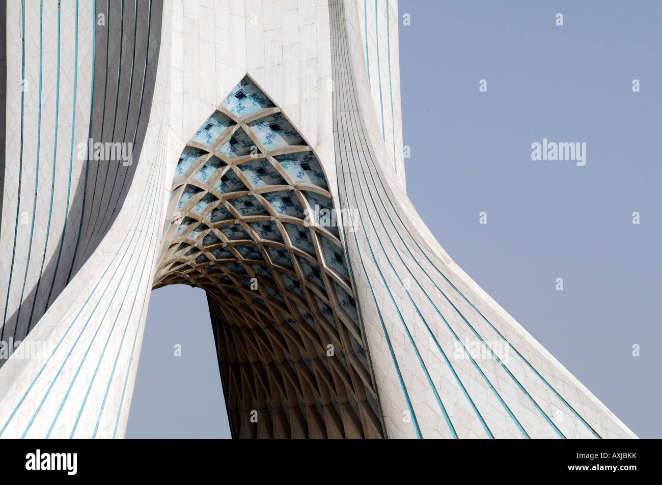 Das Azadi-Monument ist ein bedeutendes architektonisches Wahrzeichen, gebaut von der ehemaligen Schah-Regimes, befindet sich im westlichen Teheran, Iran Stockfoto
