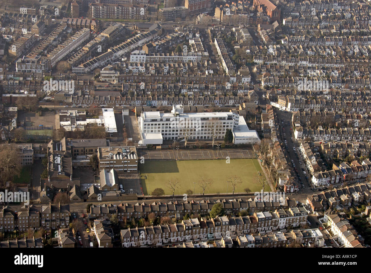 Hohen Niveau schrägen Luftbild westlich von Iffley Road Godolphin und Latymer Schule und Spielfelder Hammersmith London Stockfoto