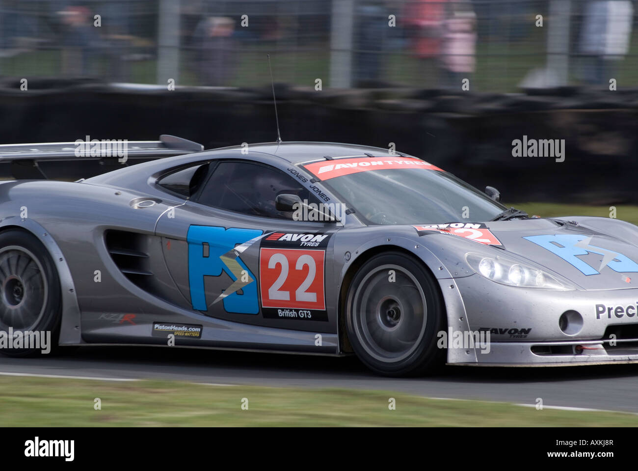 Ascari KZ1R Sport-Rennwagen in der britischen GT-Meisterschaft in Oulton Park Autorennen Schaltung Cheshire England Großbritannien Stockfoto