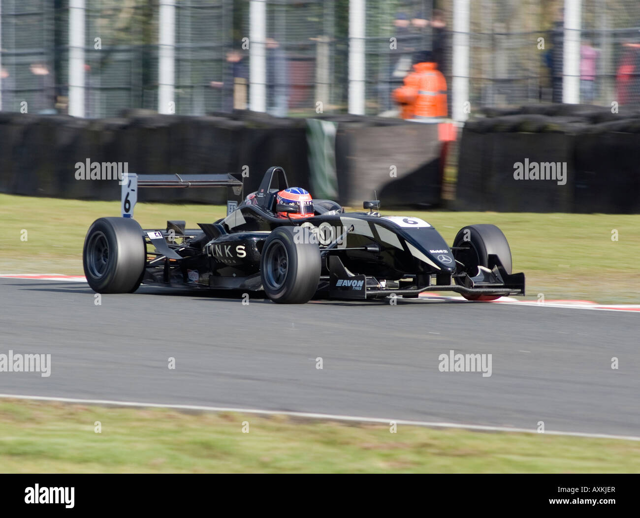 Dallara F308 Mercedes HWA britische F3 internationale Serie Rennwagen bei Oulton Park Motor Race Circuit Cheshire England UK Stockfoto