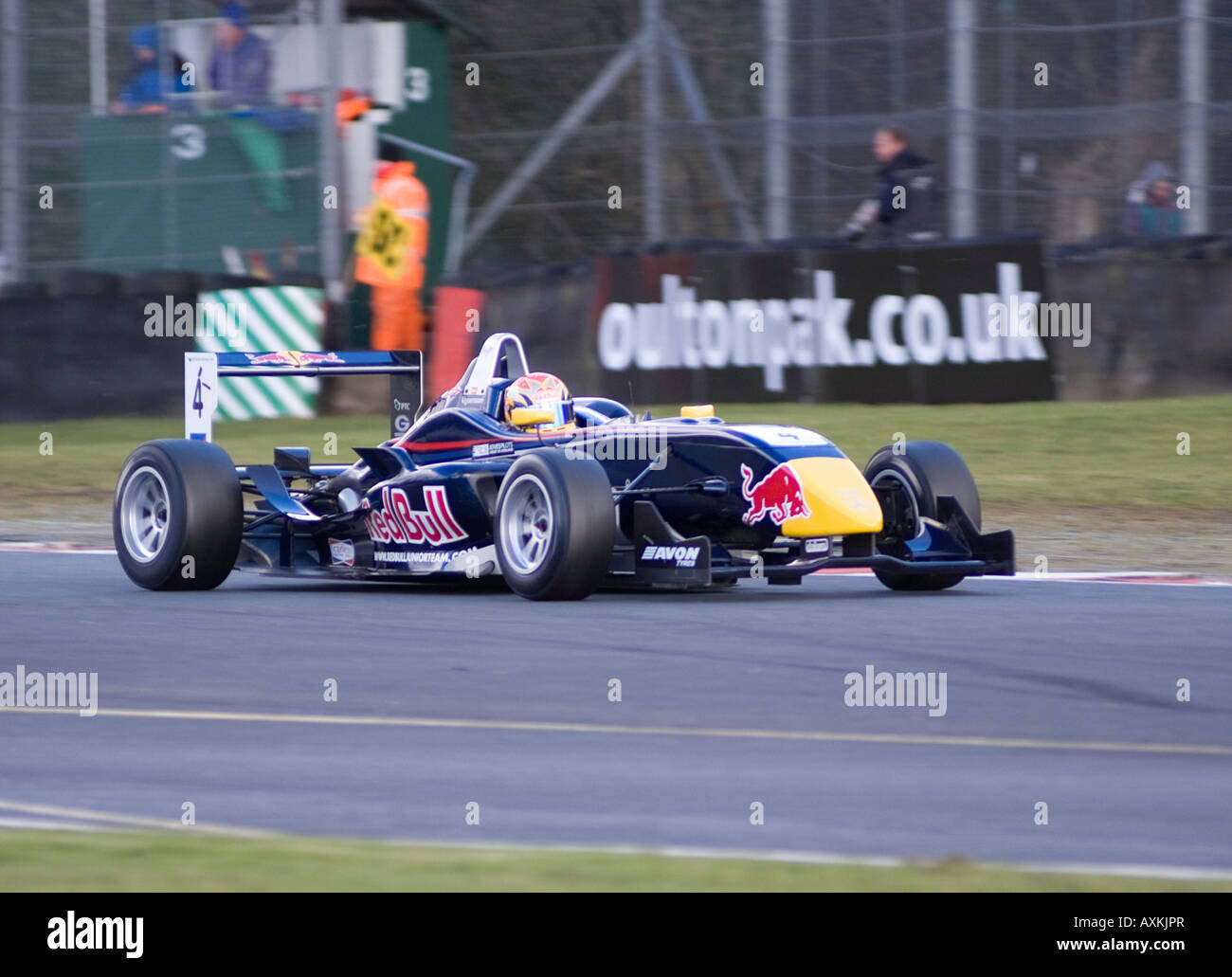 Dallara F308 Mercedes HWA britische F3 internationale Serie Rennwagen bei Oulton Park Motor Race Circuit Cheshire England UK Stockfoto
