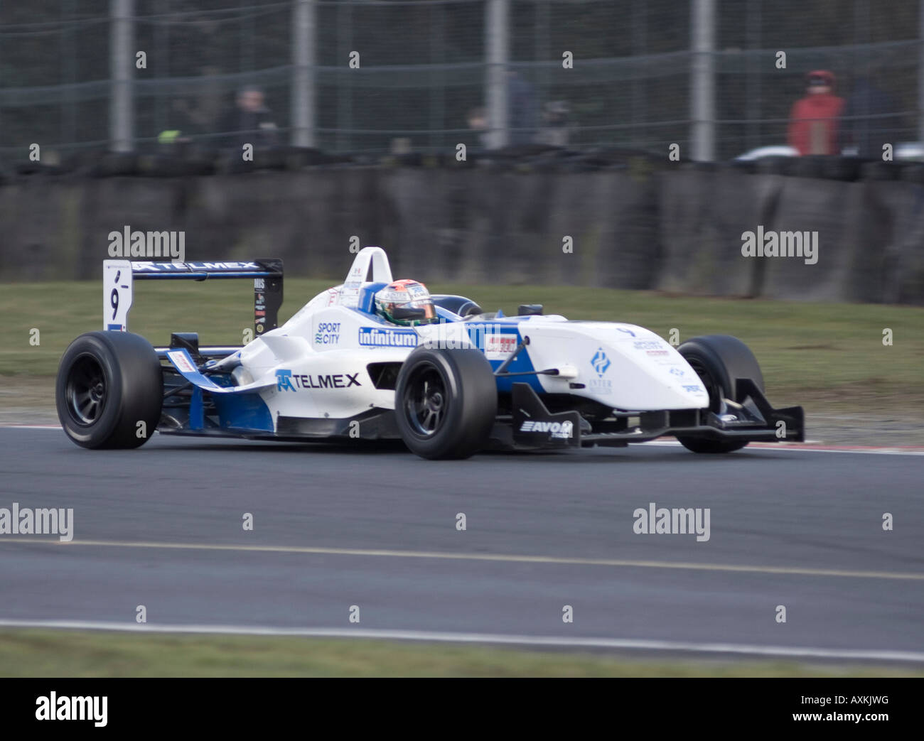 Dallara F308 Mugen Honda britische F3 internationale Serie Rennwagen bei Oulton Park Motor Race Circuit Cheshire England UK Stockfoto